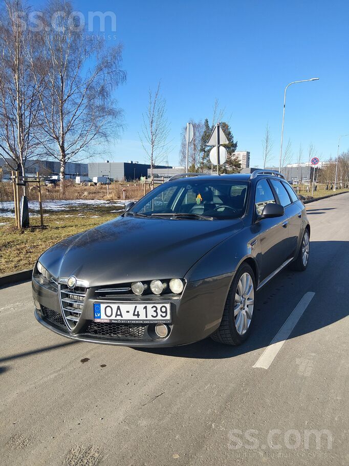 Alfa-romeo 2009. gada 1.9jtdm (Opel Dzinējs)