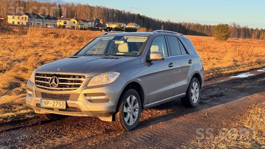 Mercedes Pārdodas attēlā redzamais auto labā vizuālā un teh