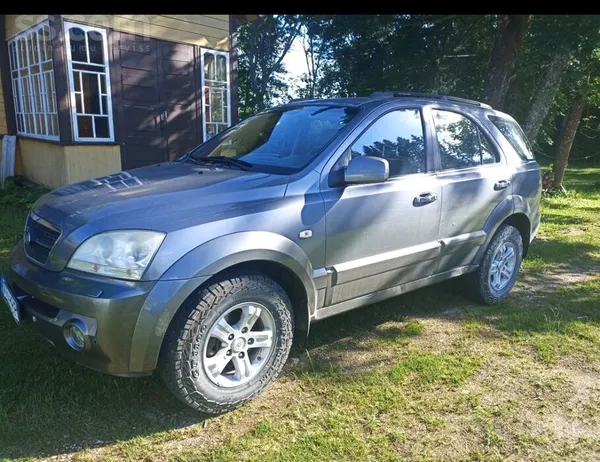 KIA Pārdodu Kia Sorento. (Rezerves daļas no vienas aut