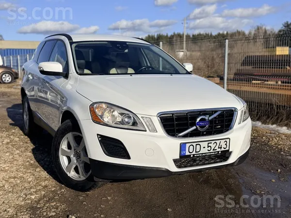 Volvo Ar oriģinālu nobraukumu tikko ievests Volvo Xc60 2