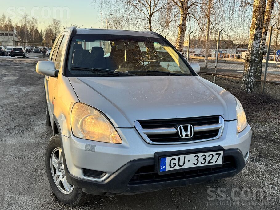 Honda Cr-V. 4x4 pilnpiedziņa. 2.0 benzīns un gāze (110 kW). Mehaniska pārnes