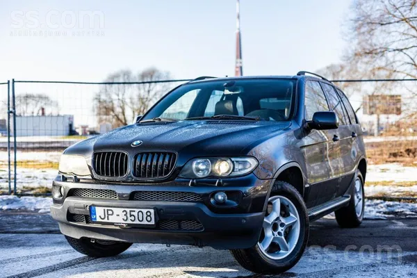BMW BMW X5 ar 3.0 dīzeļdzinēju un automātisko ātrumkār
