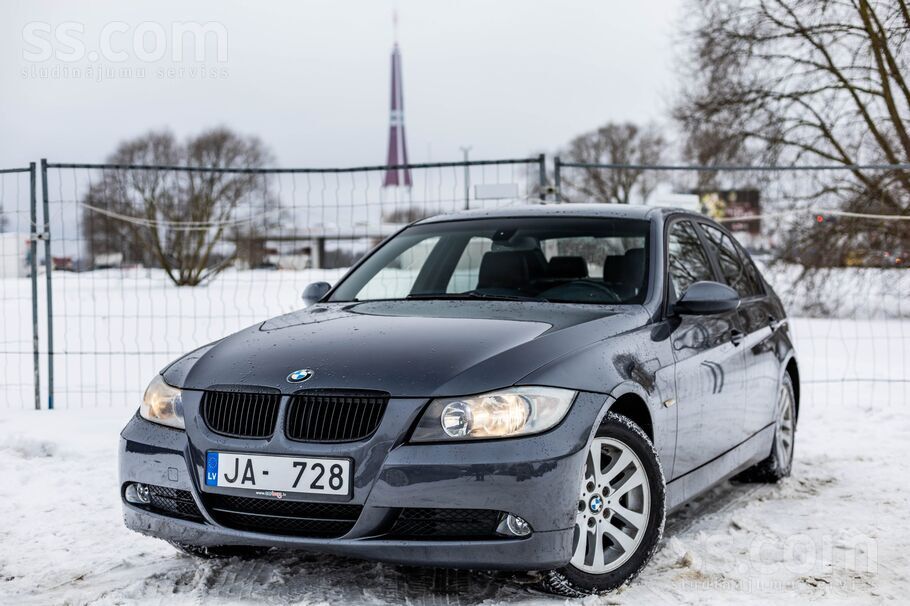BMW BMW 320d ar 2.0 dīzeļdzinēju un automātisko ātrumk