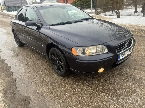 Volvo Pārdod Volvo S60 2.4 D5 120kw. dīzelis. Labā tehni