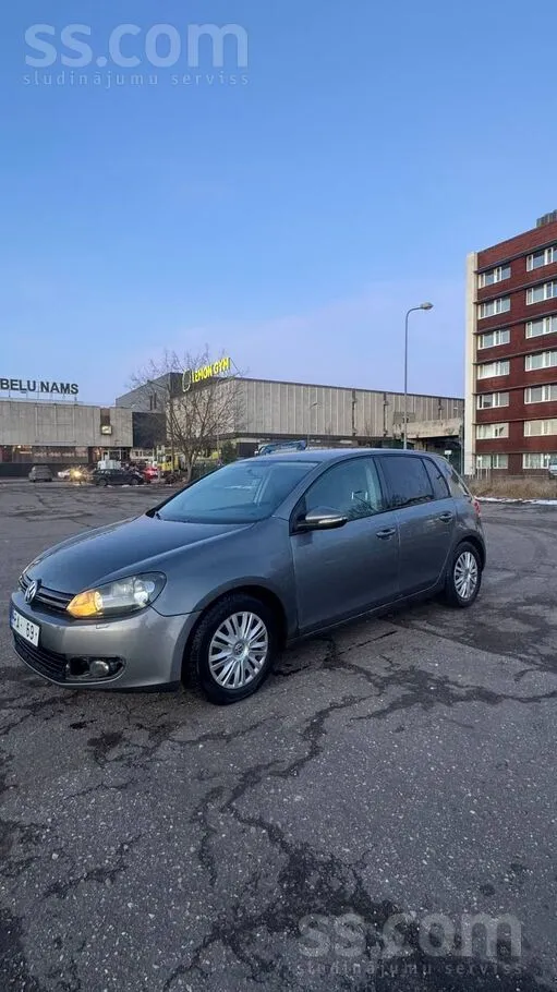 Volkswagen Pārdod VW Golf VI (2011) 1.4 Tsi (90 kW)