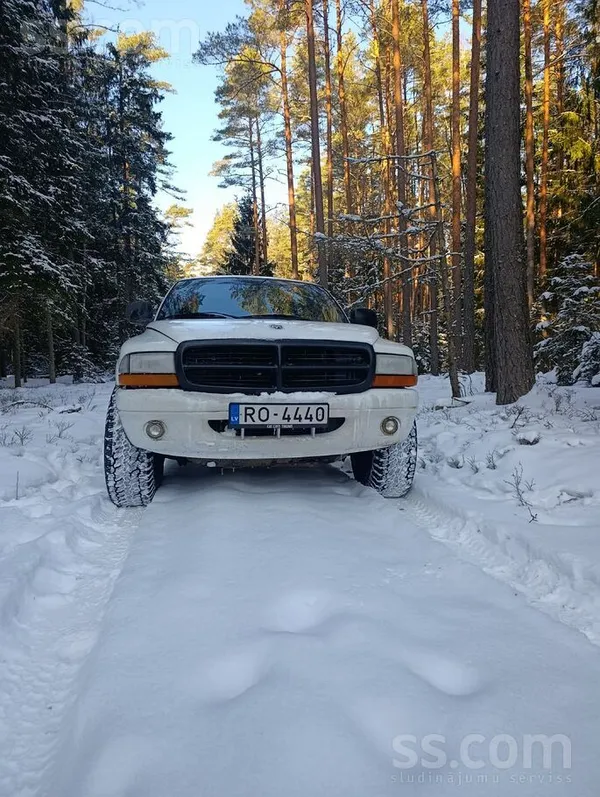 Sakara ar cita auto iegādi pārdodu retu eksemplāru, kurs ir labā vizuālā un