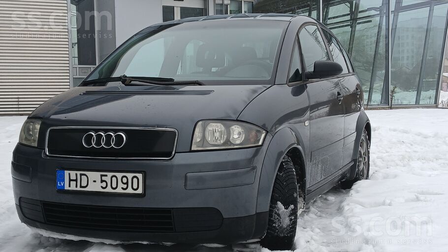 Pārdod Audi A2 ar jaunu tehnisko apskati.
Pelēks kā negaisa mākonis, kompa