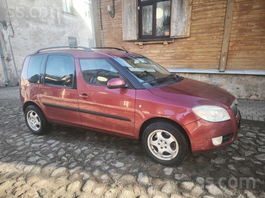 Skoda Pārdod Škoda Roomster 1.9 Tdi, praktisku, ietilpīg