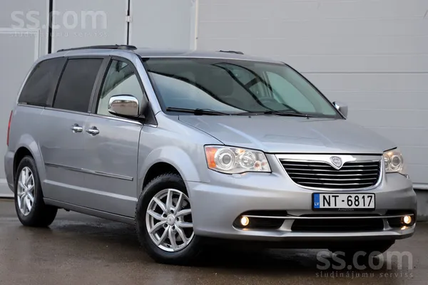 Lancia Voyager