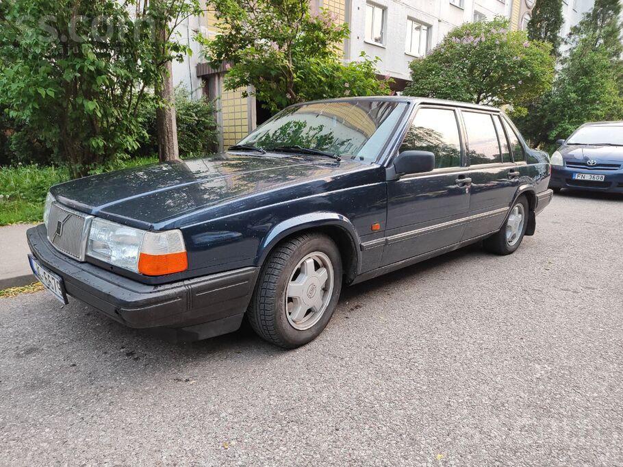 Uz tirgosanu iet Volvo 940 2.3 benzins/gaze, dzinejs b230fb. Tehniska beigsi