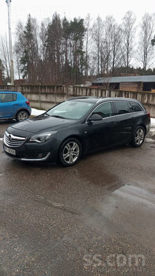 Opel Pārdodu Opel Insignia Sport Tourer SW labā tehnisk