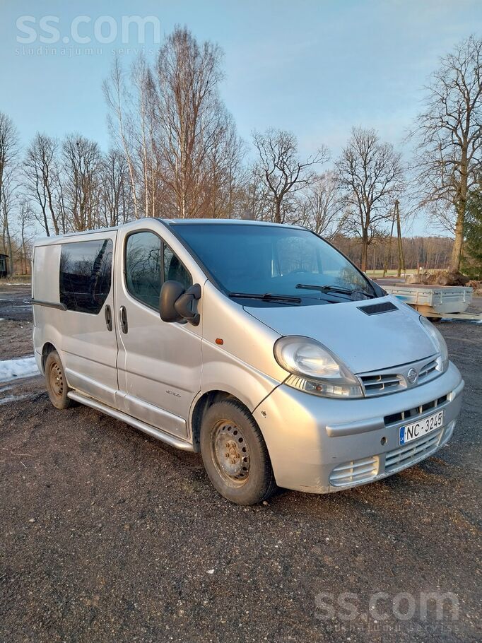 Nissan Pārdod Nissan Primastar kravas busu labā tehniskā 