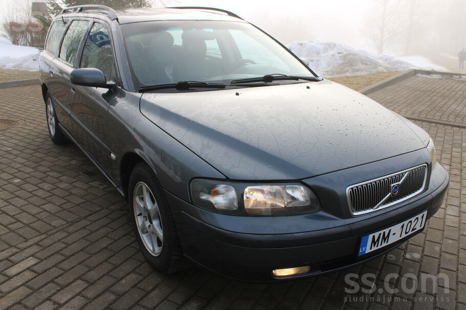 Volvo V70, 120 kw D5 motors, manuālā ātrumkārba 5 ātrumi