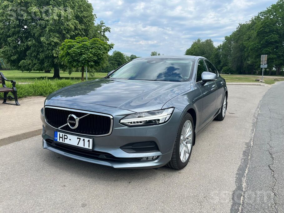 Pārdodu Volvo S90 D4 (2018).
Auto ļoti labā tehniskā un vizuālā stāvoklī