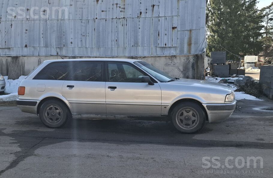 Quattro 2.3L. El. Logi, El. Spoguļi. 
Vai samainīšu pret ikdienas auto univ