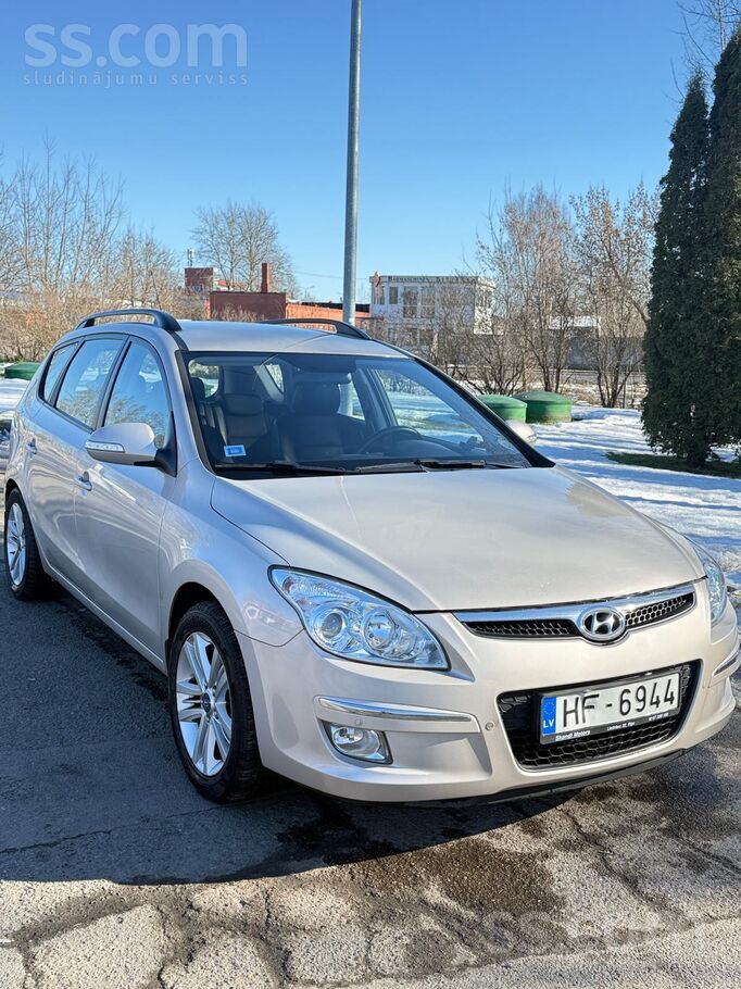 Hyundai Uzņēmums pārdod labu auto, cenā ir iekļauts Pvn. V
