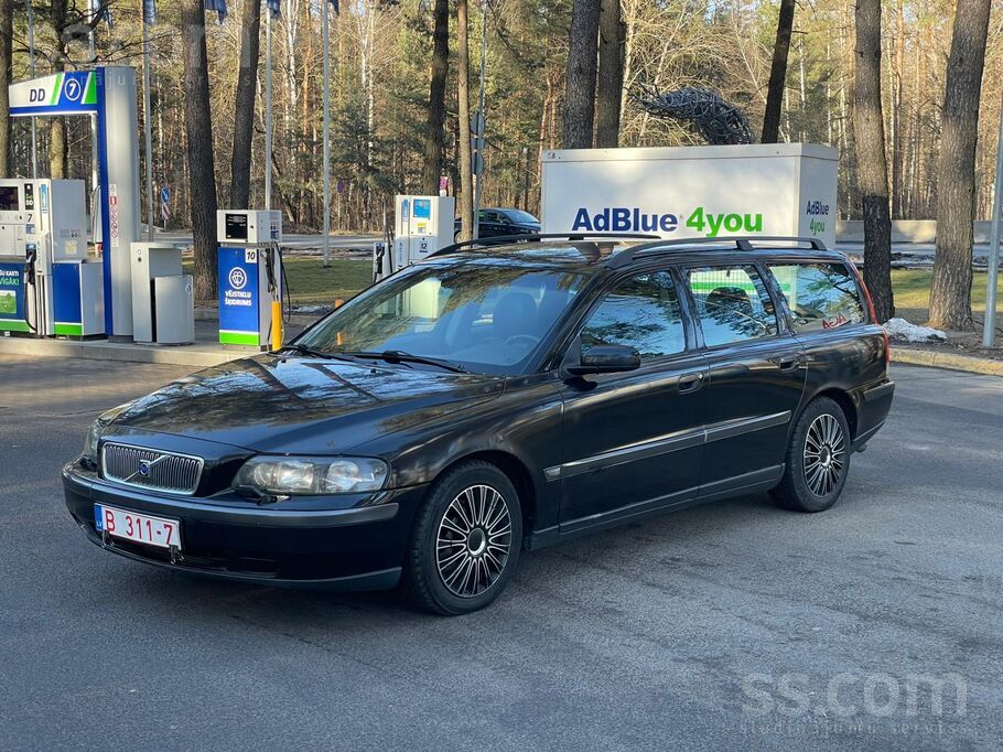 Volvo Volvo V70, 2.4 dīzelis, mehāniskā ātrumkārba, labā