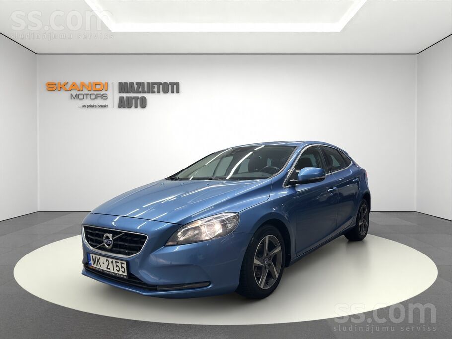 Volvo Volvo V40 ar 2.0 Dīzeļa dzinēju un Manuālo ātrumkā