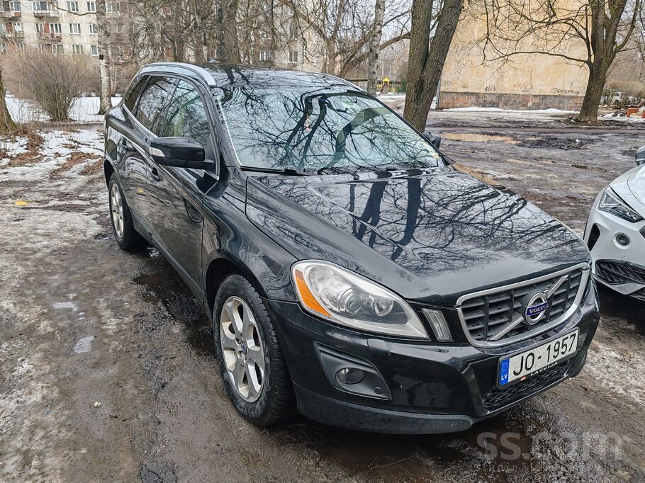 Volvo Pārdodu labu un koptu auto Volvo XC 60 priekšpiedz