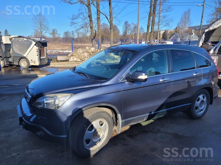 Honda Tiek pārdota uzticama, ekonomiska, komfortabla maš