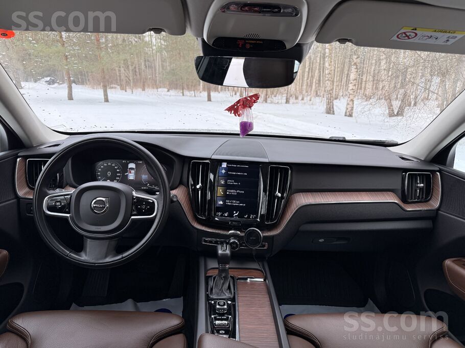 Volvo Vienīgais šī auto īpašnieks pārdod Volvo Xc60 Insc