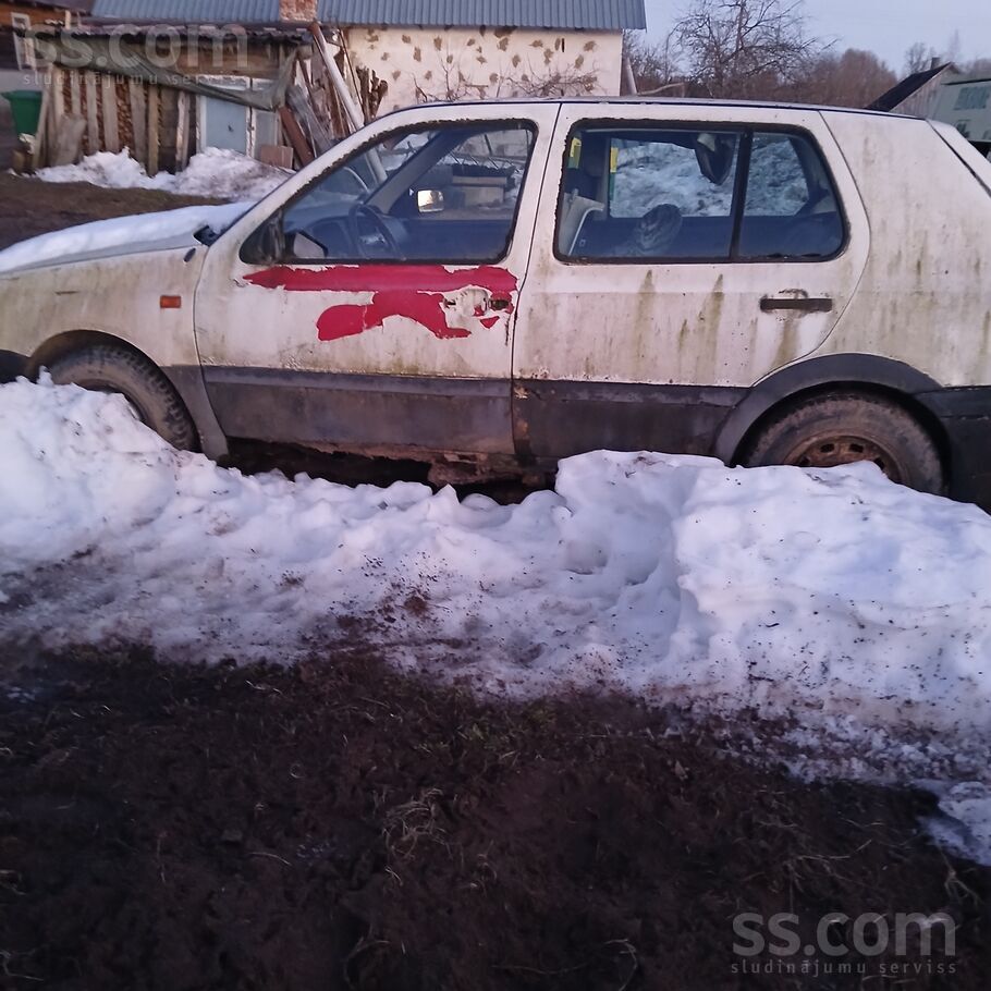 Kuzovs sapuvis. Kārba strādā perfekti un motors arī.