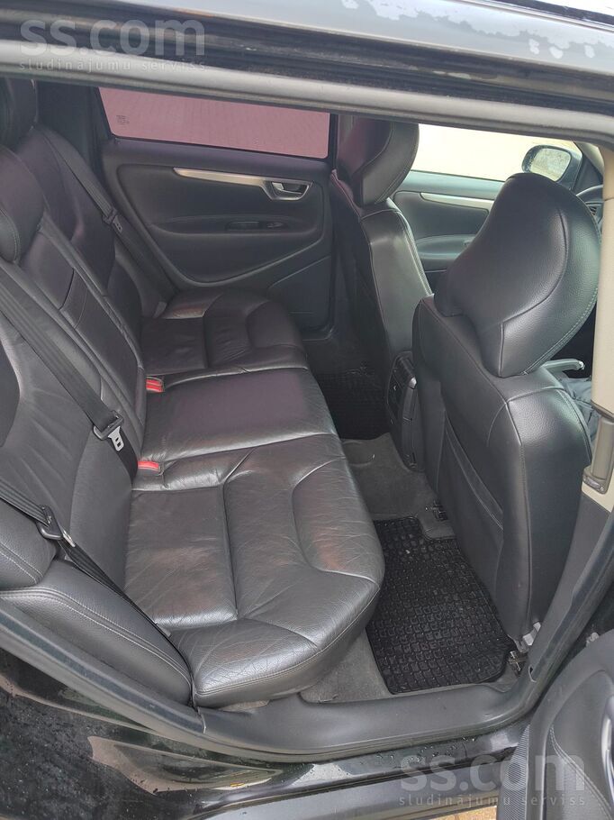 Volvo Pārdod volvo v70 120kw labā tehniskā stavoklī. Vis