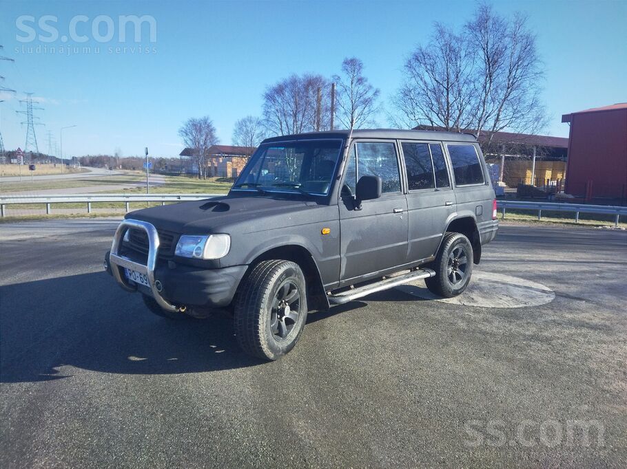 4x4 strādā, gan Hi, gan Low, priekšā Auto Free Hub, tiltos, kārbās mainītas