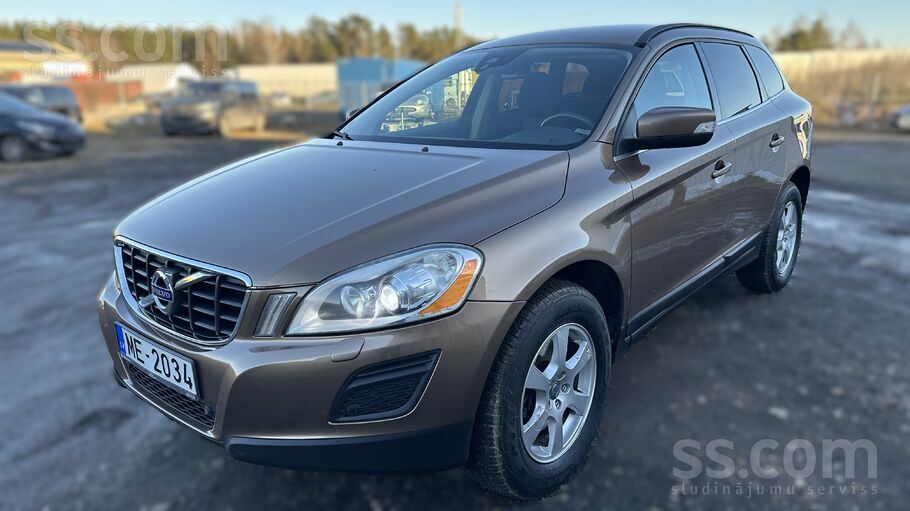 Volvo Xc60 4x4, 2, 4D. Automātiskā Ātrumkārba. Pilnpiedziņa, Piekabes āķis,