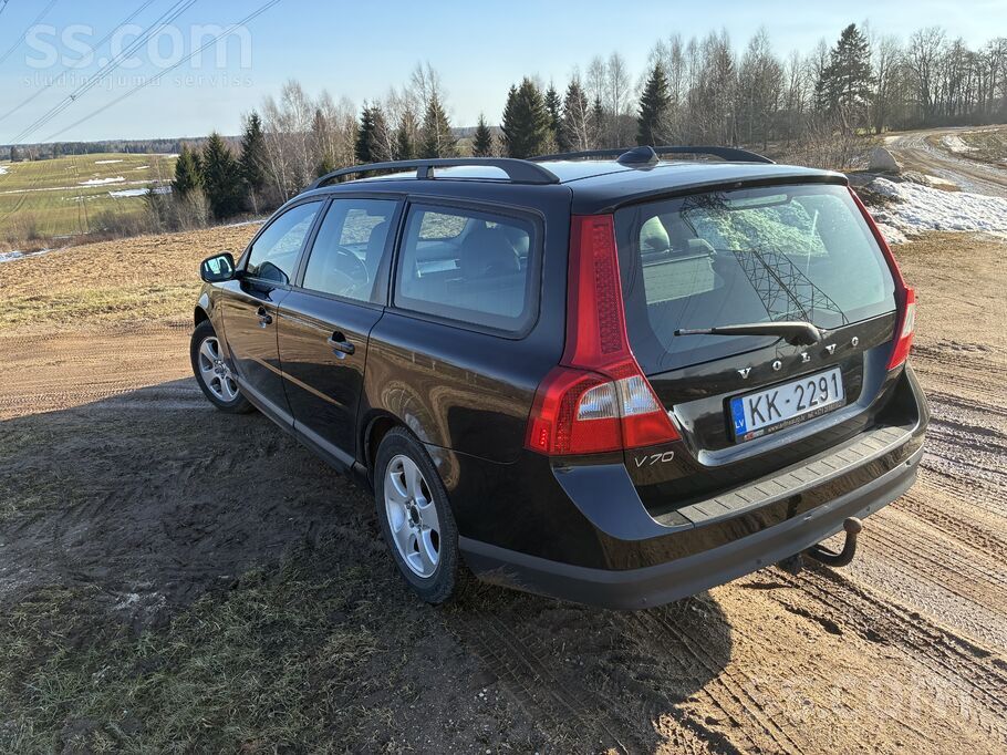 Volvo Pārdod ģimenes auto, labi kalpojis, bet jau pāris 
