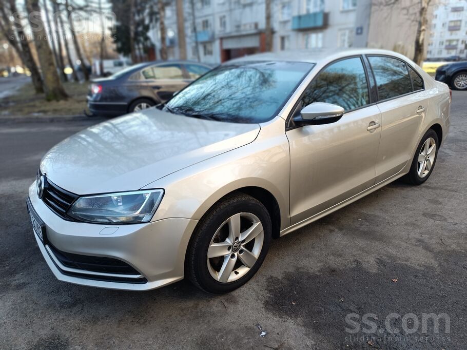 Volkswagen Pārdod Volkswagen Jetta 1.4 benzīna motors, 92 KW,