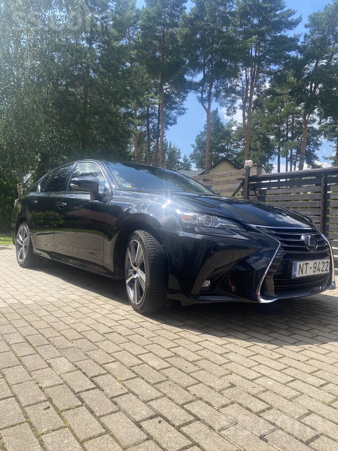 Lexus Gs300H, 2017 год. Хорошая комплектация, экономичный и надежный авто. К