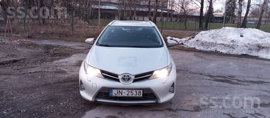 Toyota Pārdodam Toyota Auris, sēdies un brauc, nav nekādu
