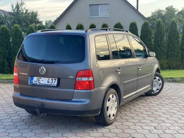 Volkswagen Pārdodu VW Touran 2.0dtdi 103kw, Automāts. 