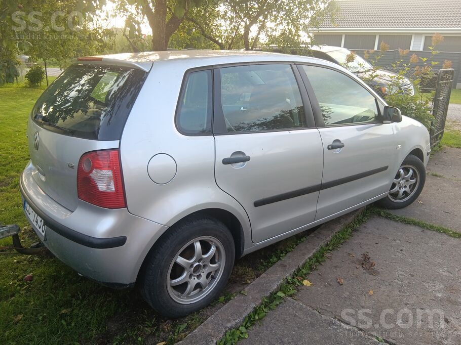 Volkswagen Pārdod VW polo 1, 2 12v, mehāniskā kārba, ir āķis,