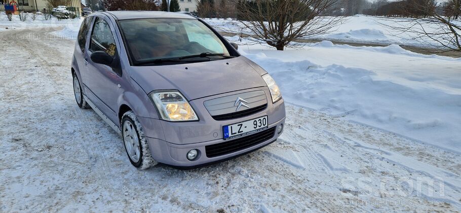 Augustā bija mazs negadījums- apdrošinātājs nogrāsoja kapotu, kreiso spārnu,