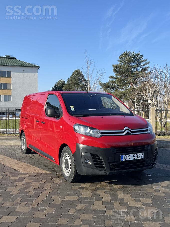 Pārdodas Citroen Jumpy . Tikko ievests Latvijā, jauna tehniskā apskate tiks