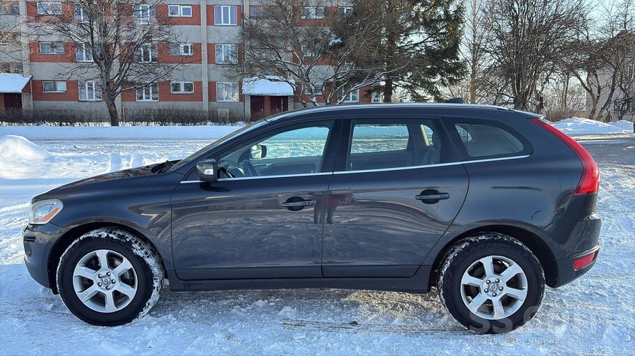 Volvo Pārdod Volvo Xc60 ļoti labā stāvoklī ar reālu nobr
