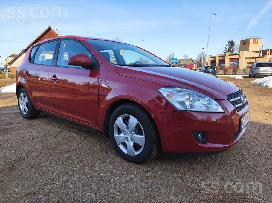 KIA Kia Ceed 1.6 Benzīns. 89kw. 121zs. 