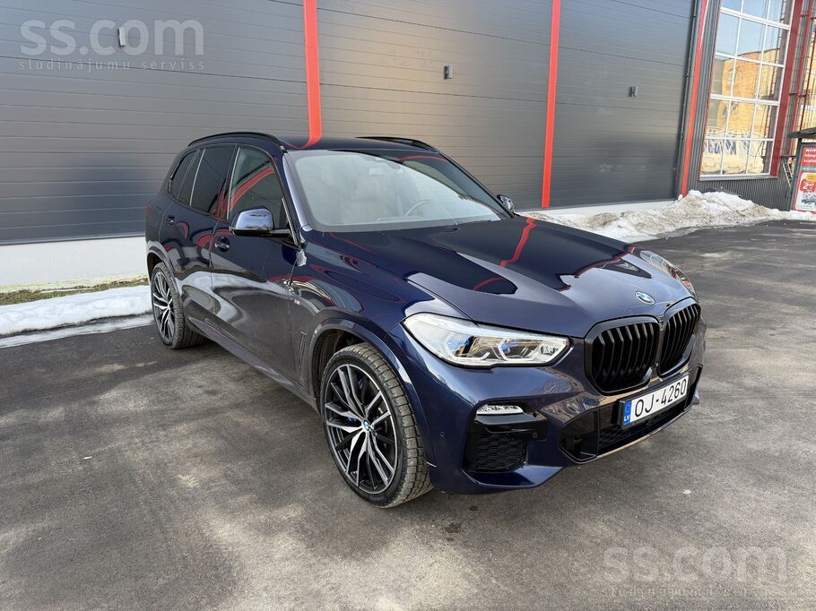 BMW Automašīna ir teicamā tehniskajā un vizuālajā stāv