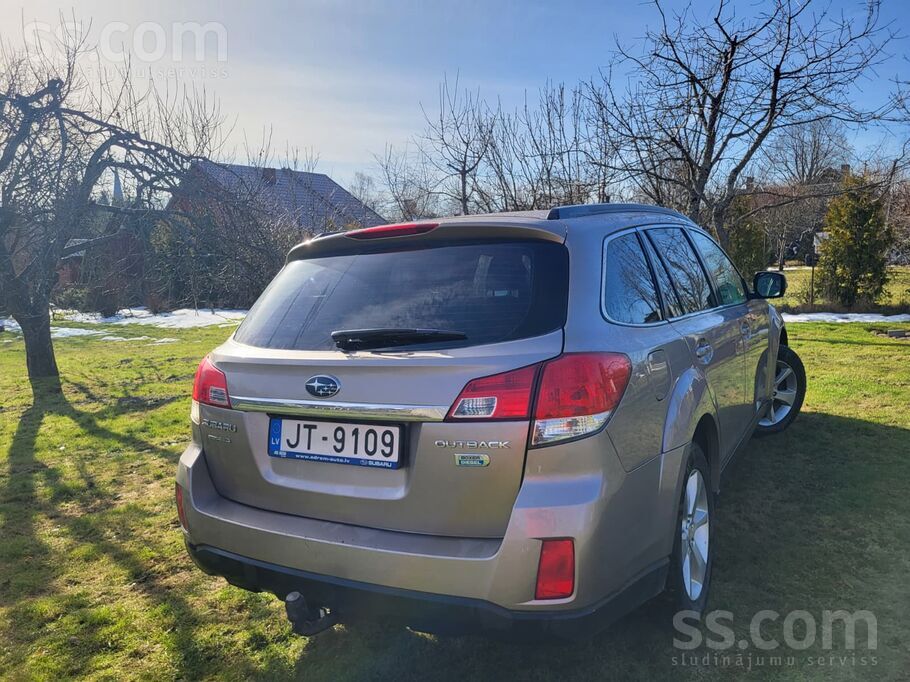 Pārdod Subaru outback. Tehniskā apskate līdz 2026 gada decembrim. Auto tiek