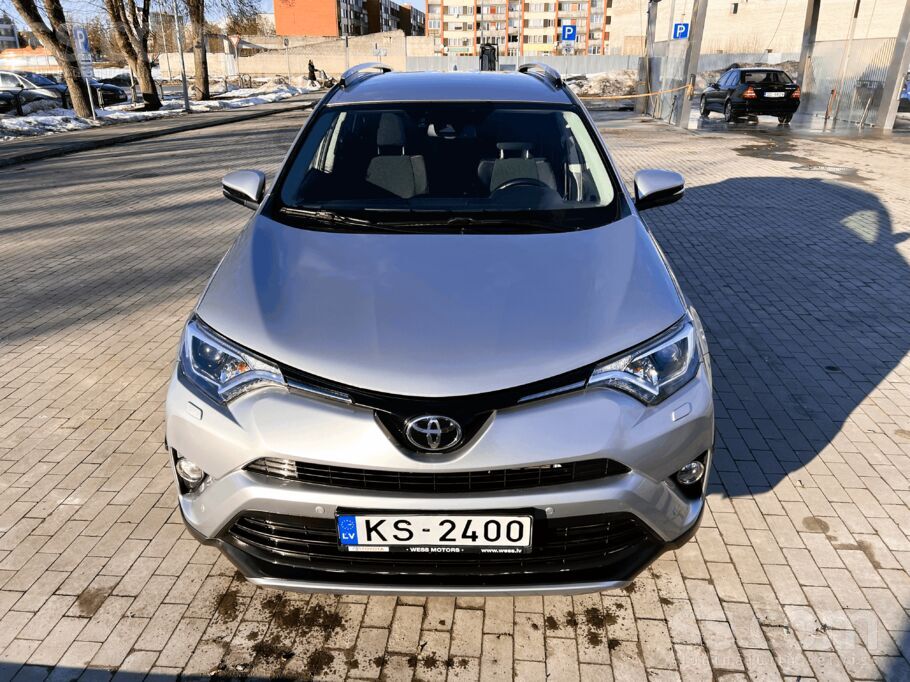 Toyota Rav4 2.0 Benzīns Valvematic Luxury 4Wd Mu. 65 900 km. Pirkts jauns no