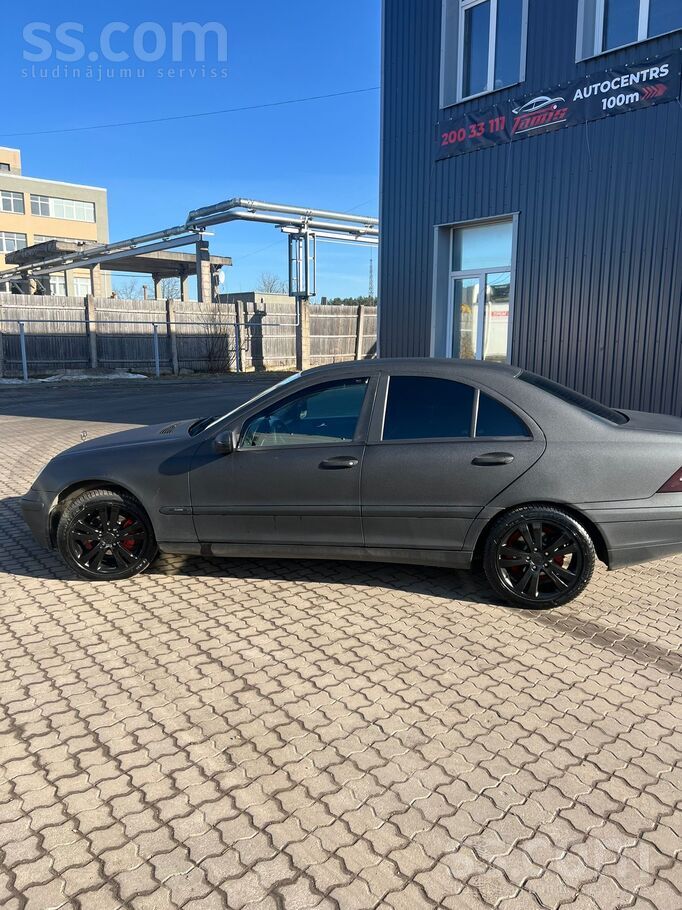 Mercedes Мерседес с220 2004 год 2.2 дизель, в хорошем состо