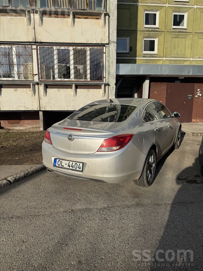 Продается машина в хорошем состоянии. Новая зимняя резина, в комплекте могу