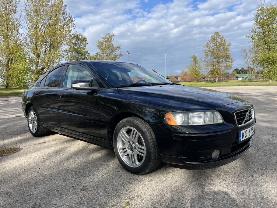 Volvo Продаётся Volvo 2.4D D5 136kw. 