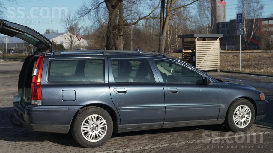 Volvo Pārdodu 2005. gada Volvo V70 2.4D: