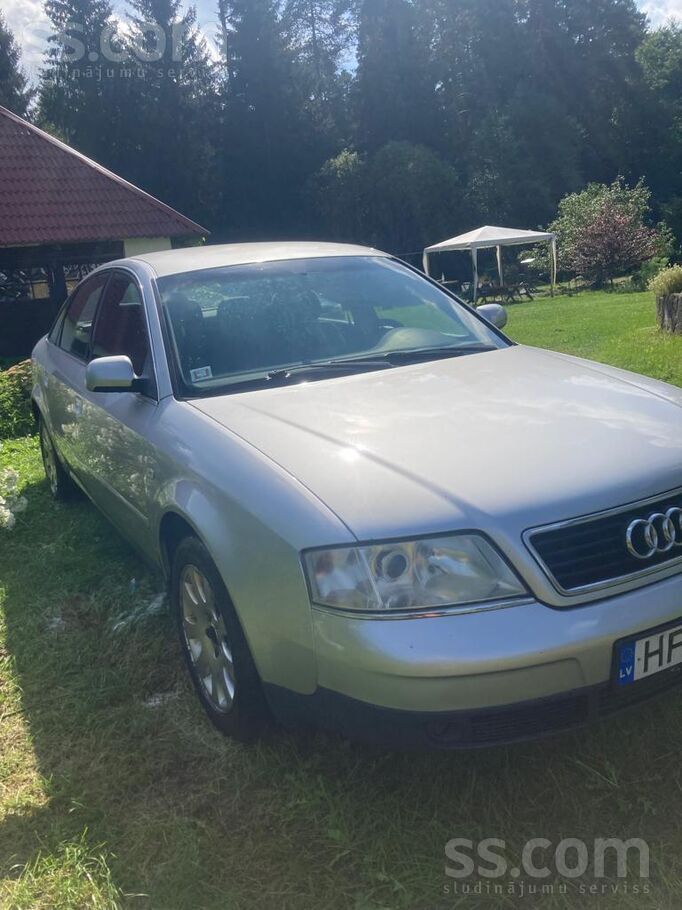 Audi Auto labā stāvoklī, atbilstošs saviem gadiem.