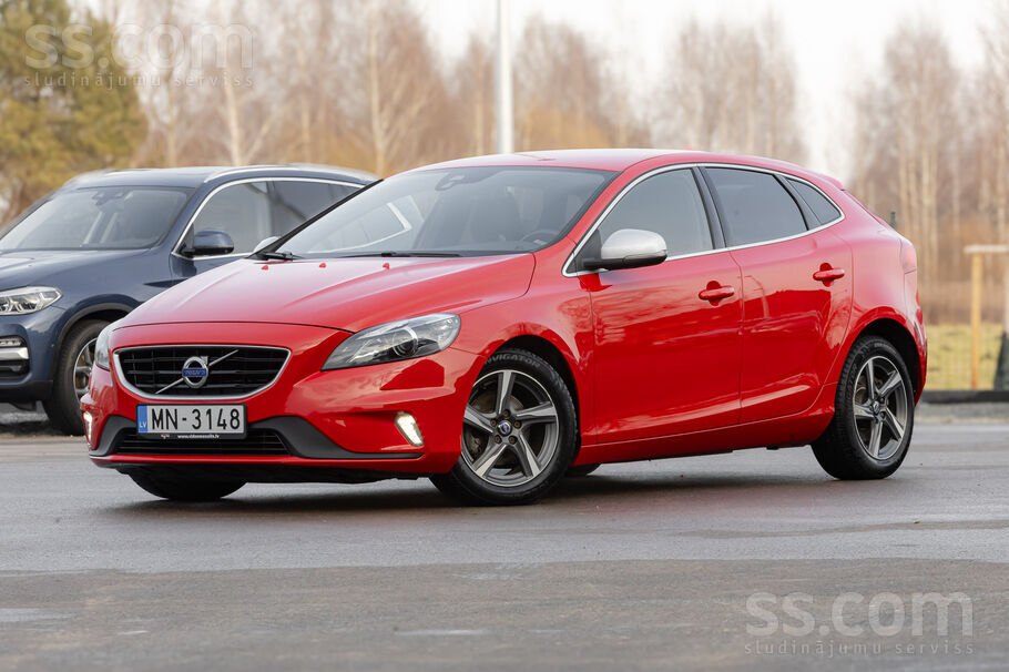 Volvo Volvo v40, Rdesign, 2.0 dīzelis, 88kw, mehānika. 