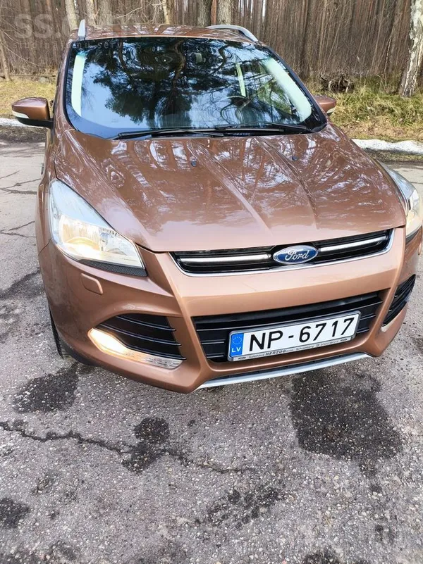 Ford Īpaŝnieks pārdod saudzētu , koptu auto ar patiesu 