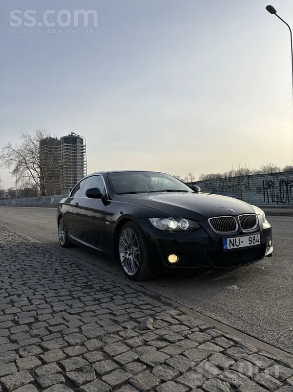 BMW BMW 325d M-pakotne, 145 kW, 2009. gads 